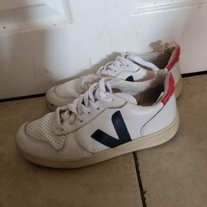 VEJA sneakers size 7/7.5 white red blue pre owned